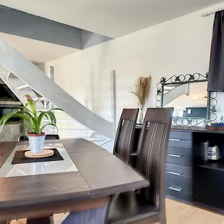 Apartment L'hermitiere, Cadre Verdoyant-fonctionnel-grand Confort-parking Wifi Gratuit *