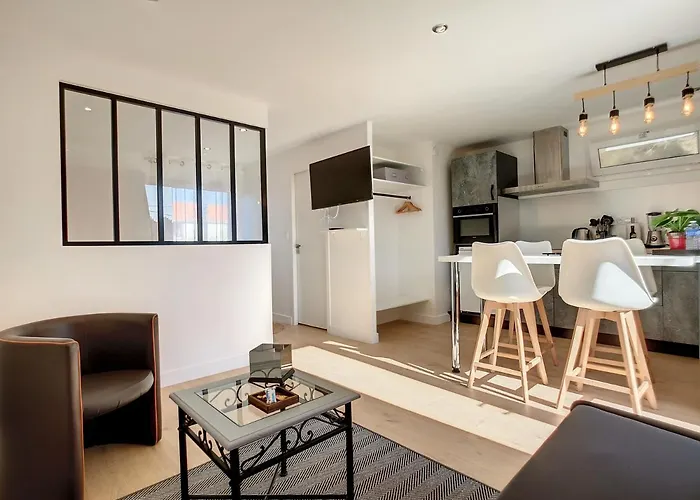 L'hermitiere, Cadre Verdoyant-fonctionnel-grand Confort-parking Wifi Gratuit *