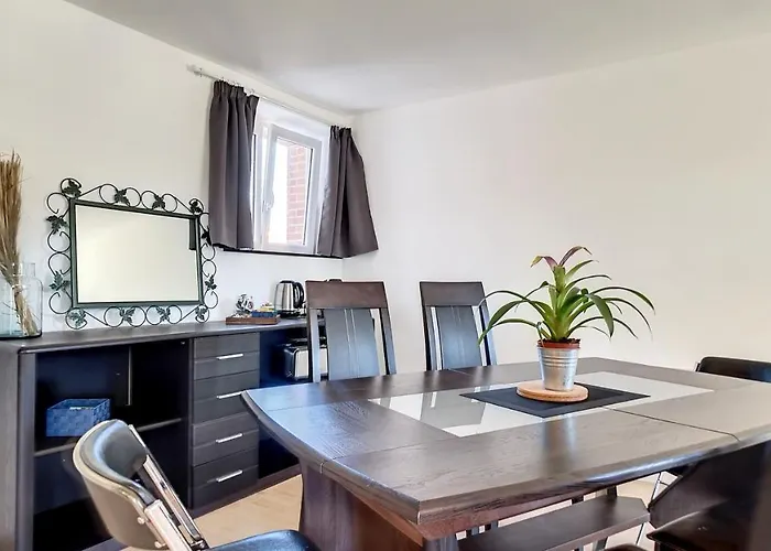 Apartman L'hermitiere, Cadre Verdoyant-fonctionnel-grand Confort-parking Wifi Gratuit