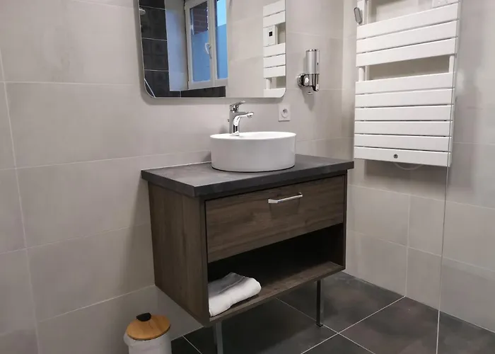 Apartman L'hermitiere, Cadre Verdoyant-fonctionnel-grand Confort-parking Wifi Gratuit *