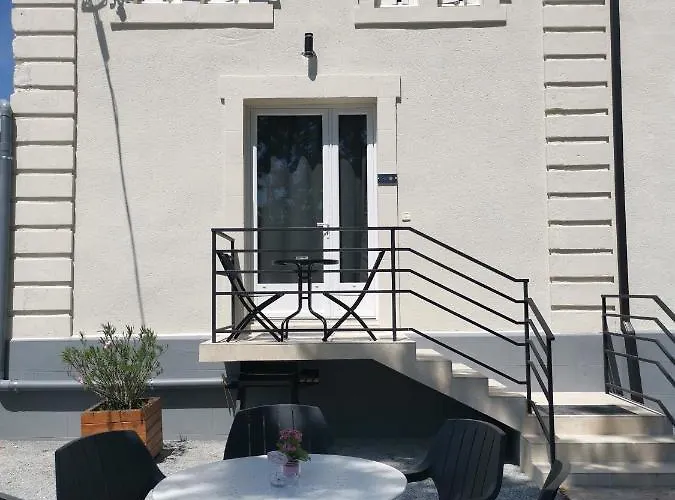 L'hermitiere, Cadre Verdoyant-fonctionnel-grand Confort-parking Wifi Gratuit *